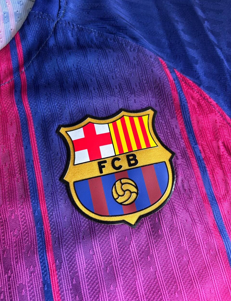 Barcelona 2025-26 Local V. Jugador M. Larga - Imagen 4