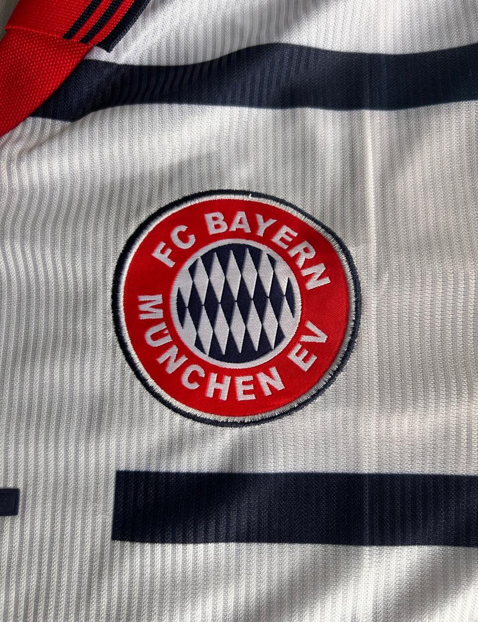 Bayern Munich 1998-01 Local - Imagen 3
